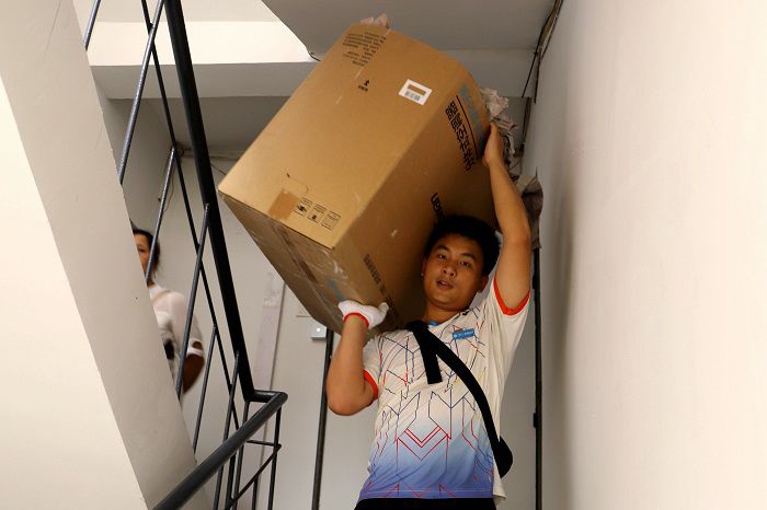 5.2清理楼道内的杂物.JPG