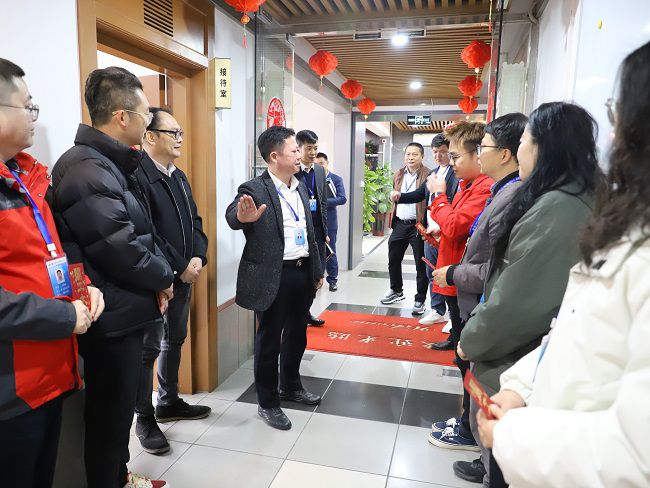 走访慰问活动（修图）.jpg